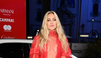 kate-hudson-wore-valentino-mona-lisa-and-the-blood-moon-venice-film-festival-premiere