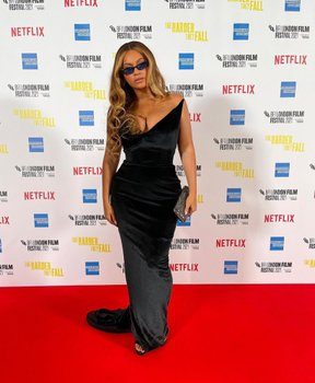 beyonce-wore-valdrin-shahiti-the-harder-they-fall-london-film-festival-premiere