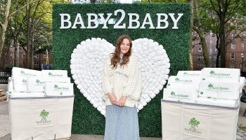 baby2baby-holds-baby2baby-hearts-ny-a-covid-relief-diaper-distribution-event-with-drew-barrymore-as-part-of-20-millon-diaper-pledge-to-state-of-new-york