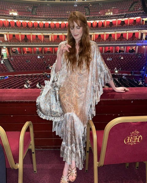 florence-welch-wears-the-vampires-wifes-spellbinder-gown-to-the-nick-cave-warren-ellis-live-show