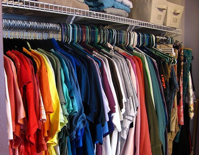 reasons-to-sell-your-second-hand-clothes-in-your-closet