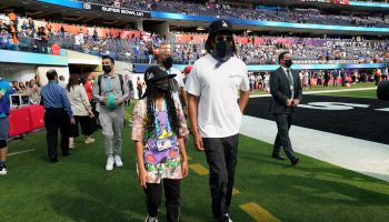 jay-z-in-attendance-super-bowl-2022-with-blue-ivy