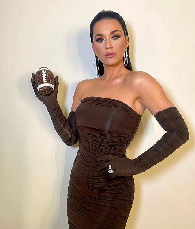 Katy-Perry-Wore-Alex-Perry-To-The-2022-NFL-Honors-