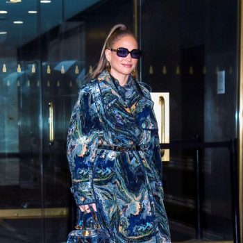 jennifer-lopez-wore-fendi-printed-coat-arriving-the-today-show