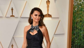 penelope-cruz-wore-chanel-couture-2022-oscars