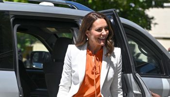 kate-middleton-wore-in-alexander-mcqueen-suit-shortwood-teachers-college-for-royal-tour-of-the-caribbean-in-jamaica