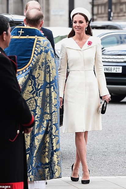 kate-middleton-wore-alexander-mcqueen-coat-anzac-day-service