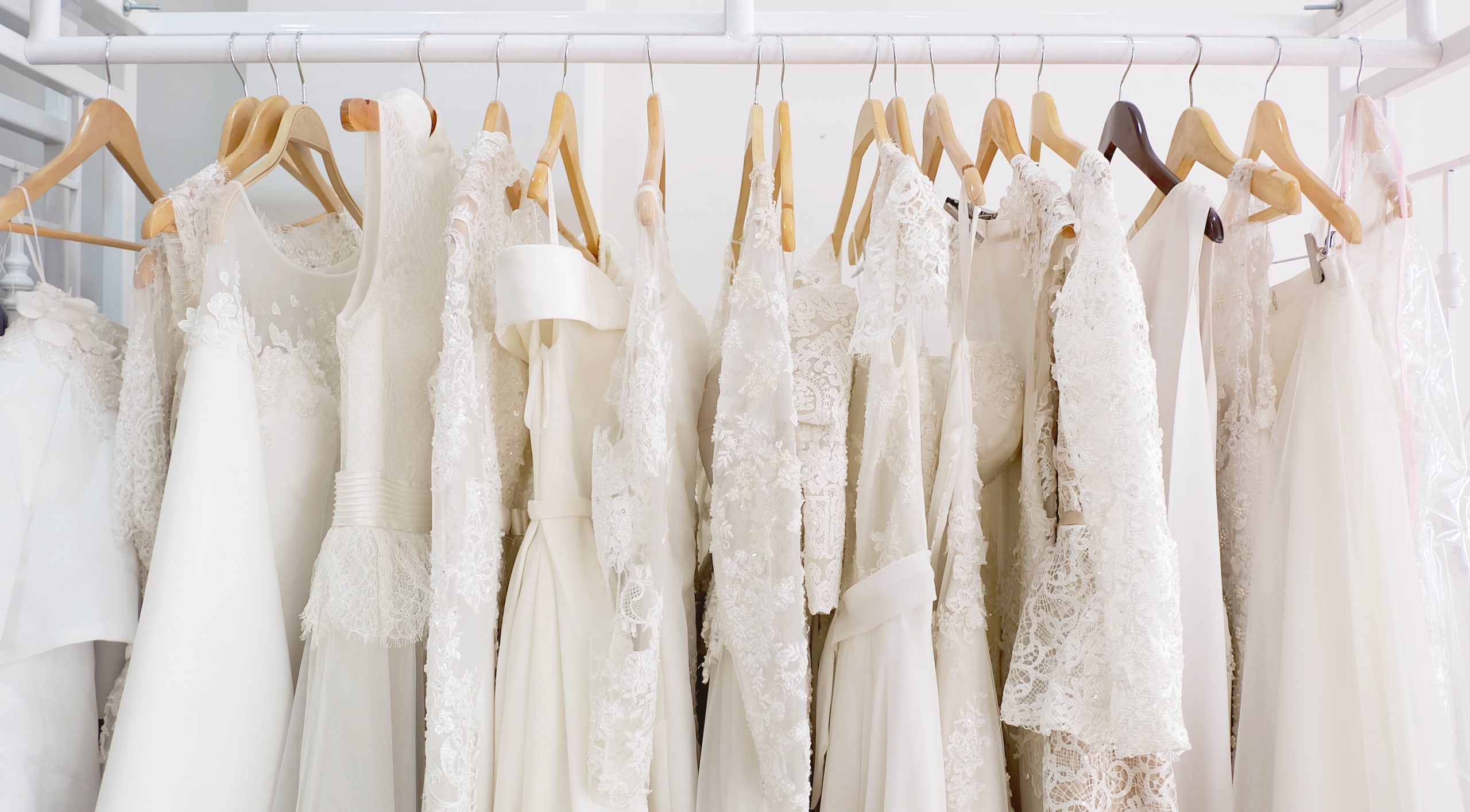 5 Reasons To Shop Early For Your Wedding Dress