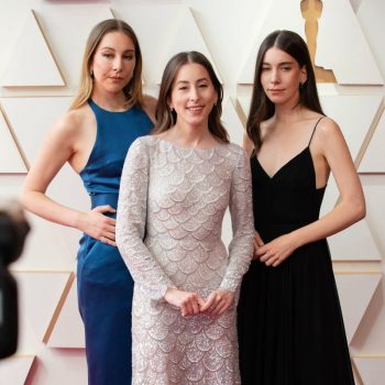 haim-were-looking-elegant-in-bespoke-louis-vuitton-ensembles-while-attending-the-94th-annual-academy-awards-in-hollywood-california