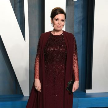 olivia-colman-wore-dolce-gabbana-2022-vanity-fair-oscar-party-in-beverly-hills