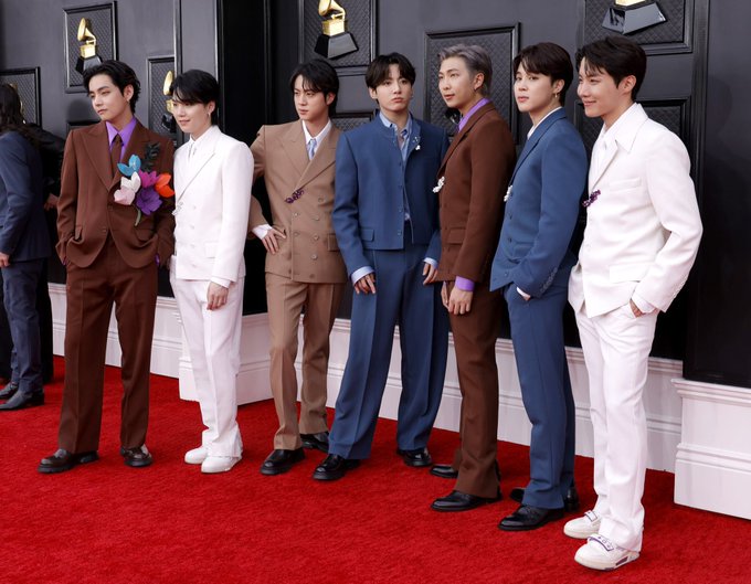 BTS in Custom Louis Vuitton Suits at 2022 Grammys: Details, Photos – WWD