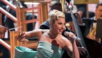 lady-gaga-pays-homage-to-tony-bennett-with-love-for-sale-do-i-love-you-performance