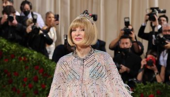 anna-wintour-wore-chanel-couture-2022-met-gala