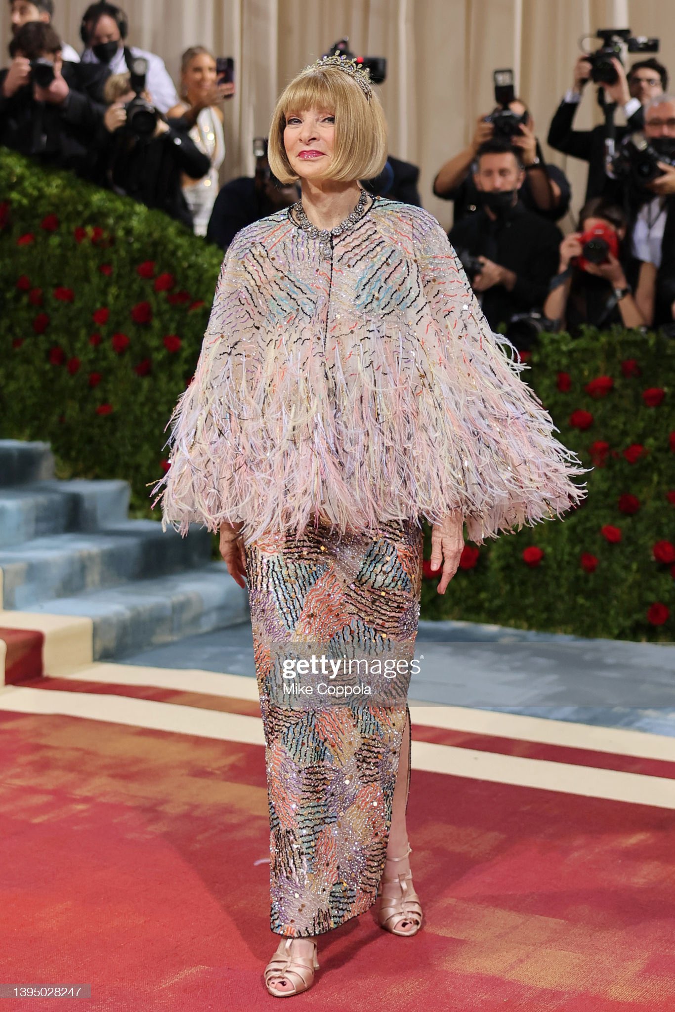 anna-wintour-wore-chanel-couture-2022-met-gala