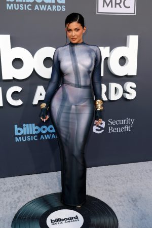 kylie-jenner-was-looking-flawless-in-balmain-fall-winter-2022-while-attending-the-2022-billboard-music-awards-in-las-vegas-nevada