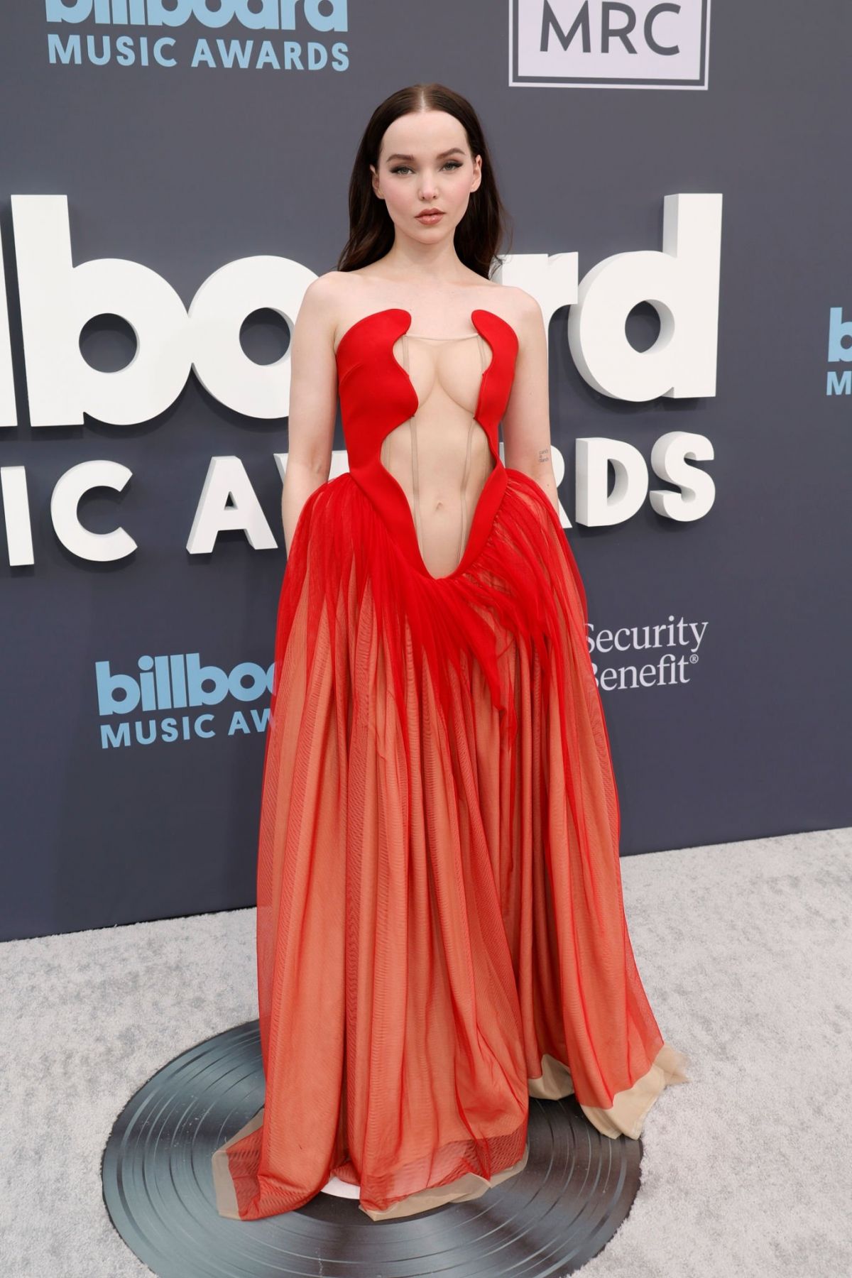 Dove Cameron wore Ashlyn   @ 2022 Billboard Music Awards