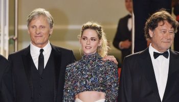 kristen-stewart-wore-chanel-couture-crimes-of-the-future-cannes-film-festival-screening
