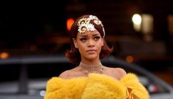 vogue-paid-tribute-rihanna-with-rihanna-statue-virtually-placed-in-the-metropolitan-museum-of-art