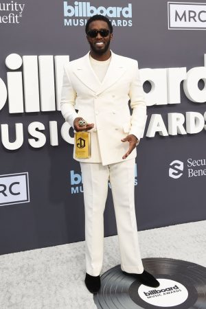 diddy-wears-white-jacob-lee-suit-2022-billboard-music-awards