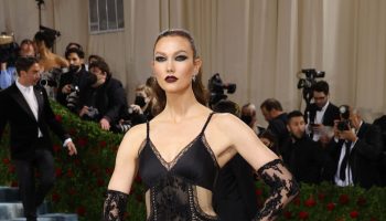 karlie-kloss-wore-black-givenchy-gown-met-gala-2022