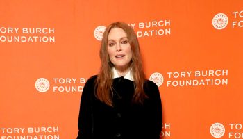 julianne-moore-wore-tory-burch-the-tory-burch-foundation