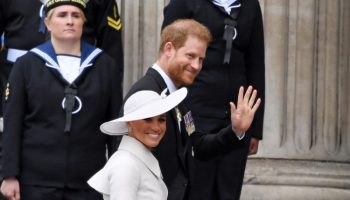 meghan-markle-and-prince-harry-attending-church-service-with-royal-family