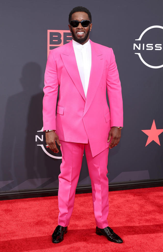 sean-diddy-combs-wore-a-hot-pink-suit-2022-bet-awards