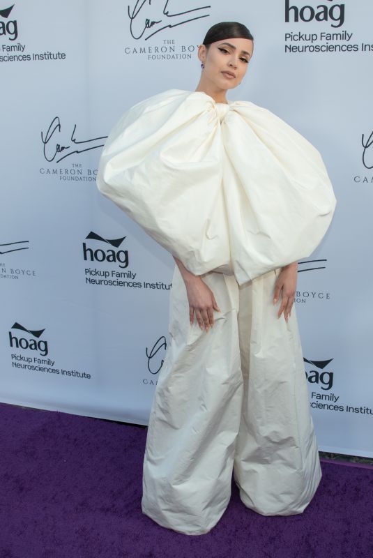 Sofia Carson Wore Giambattista Valli Haute Couture @ Cam For A Cause Inaugural Gala
