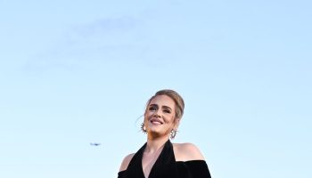 adele-wore-schiaparelli-haute-couture-performing-at-bst-hyde-park