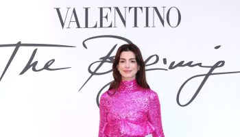 anne-hathaway-attending-the-valentino-fw22-couture-show