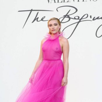 florence-pugh-was-looking-amazing-in-valentino-fall-winter-2022-while-attending-the-valentino-haute-couture-fall-winter-22-23-fashion-show-in-rome
