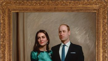 kate-middleton-wore-sequin-green-dress-in-official-portrait