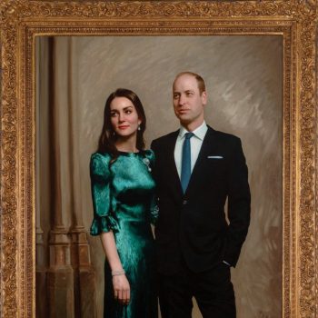 kate-middleton-wore-sequin-green-dress-in-official-portrait
