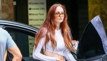 sophie-turner-wore-vintage-sami-miro-out-in-miami-august-13-2022