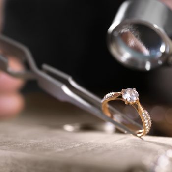 earth-grown-vs-lab-grown-diamonds-how-to-choose-for-your-jewelry