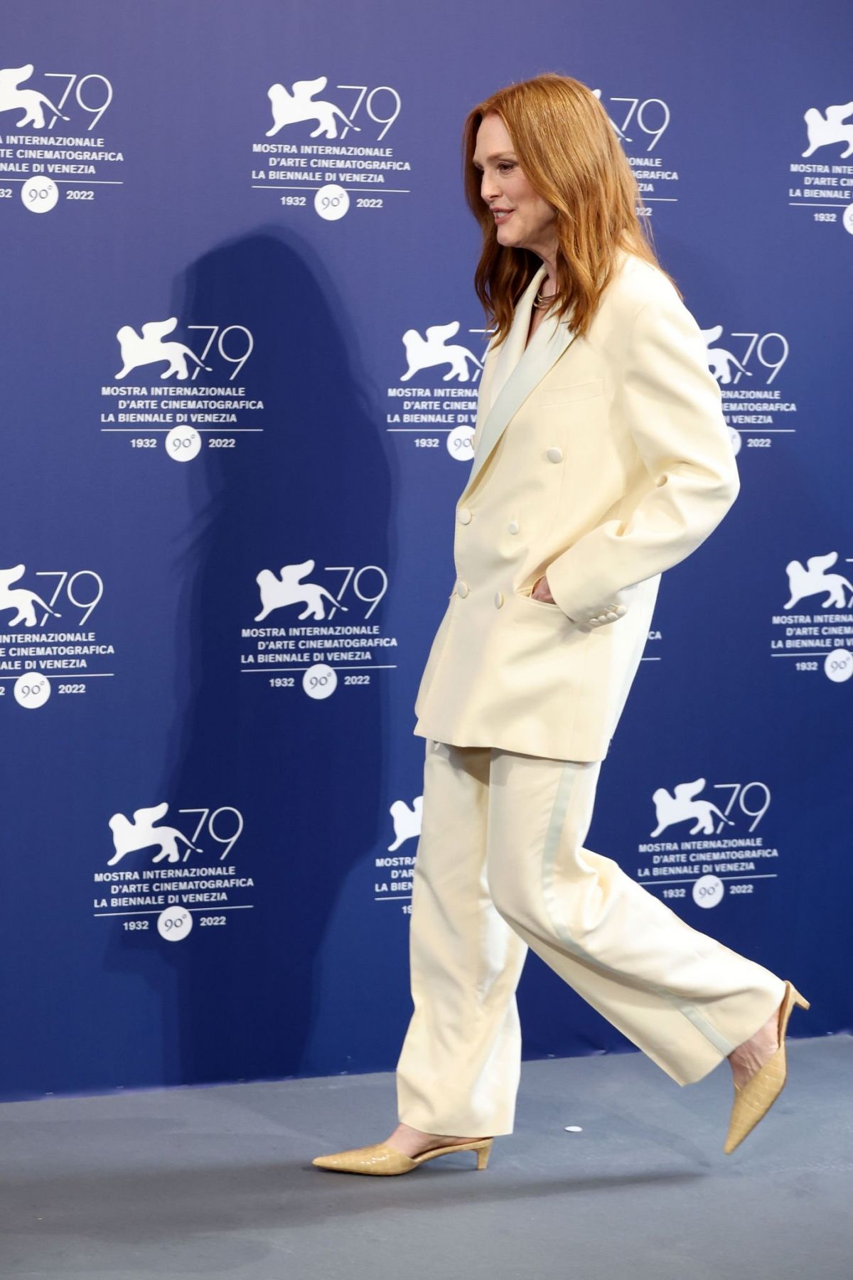 Julianne Moore wore Celine  Suit @  2022 Venice International Film Festival jury photocall