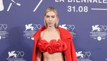vanessa-kirby-wore-valentino-couture-the-son-venice-film-festival-premiere