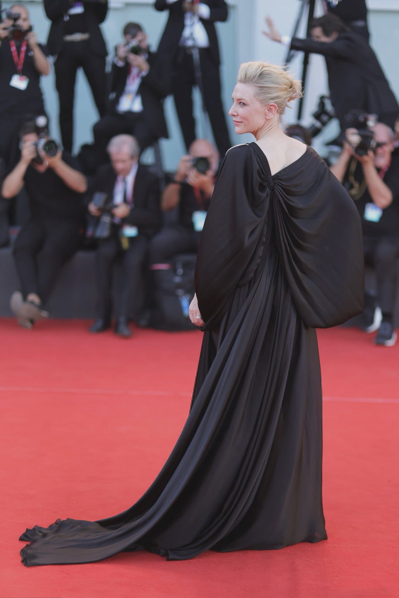 Cate Blanchett Wore Louis Vuitton To The Venice Film Festival Closing  Ceremony
