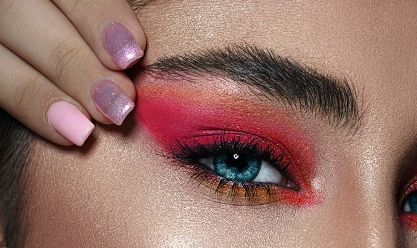 vibrant-eye-makeup-looks-that-will-make-a-statement