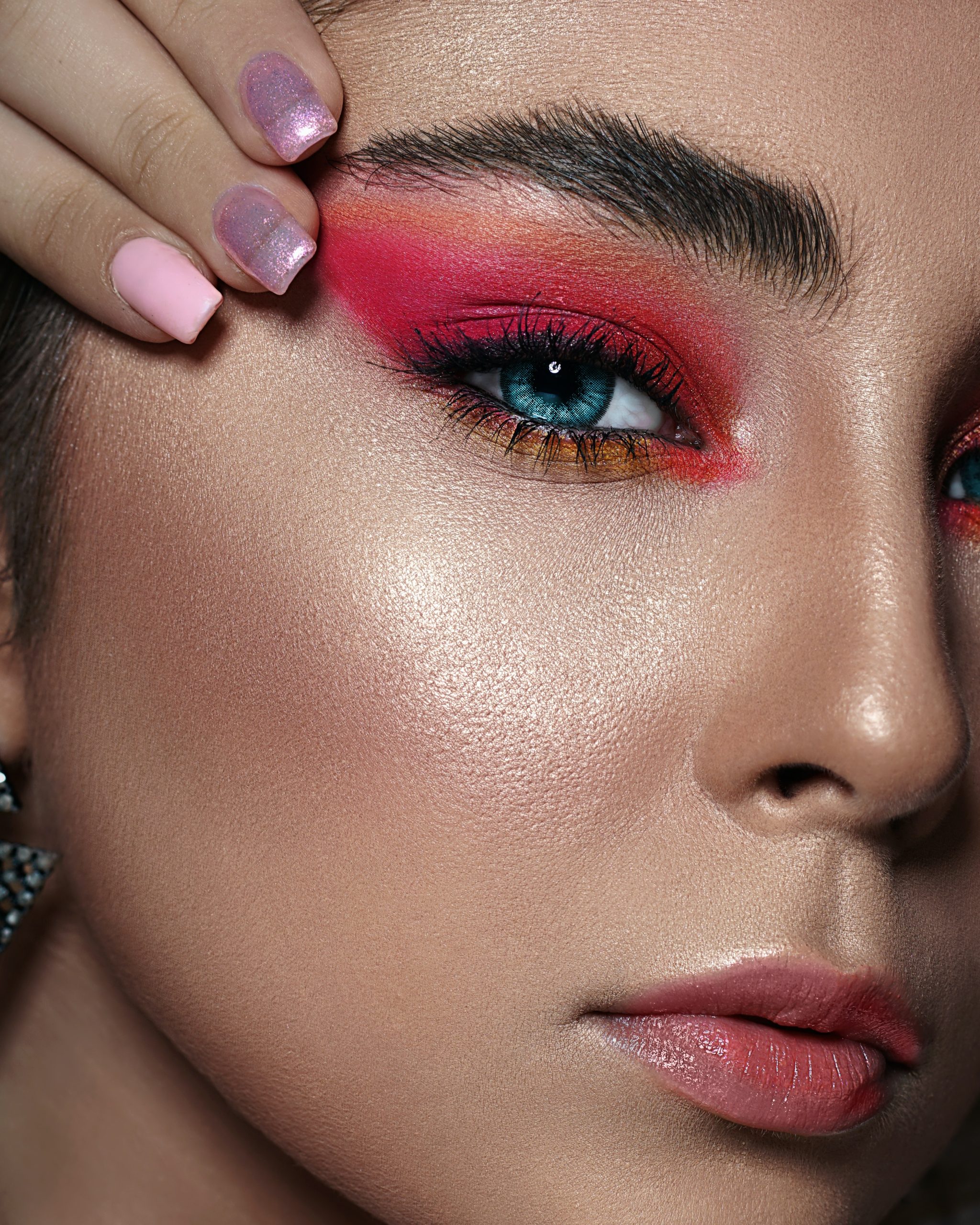 Vibrant Eye Makeup Looks That Will Make a Statement