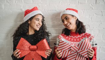 family-clothing-trends-to-flaunt-yourself-on-social-media-this-christmas-2