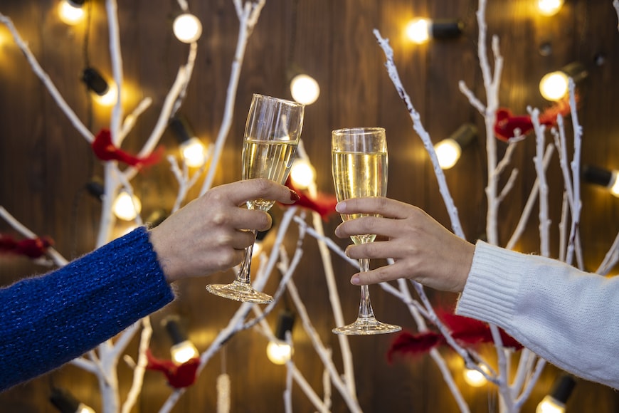 How To Throw The Perfect Casino-Themed Christmas Party