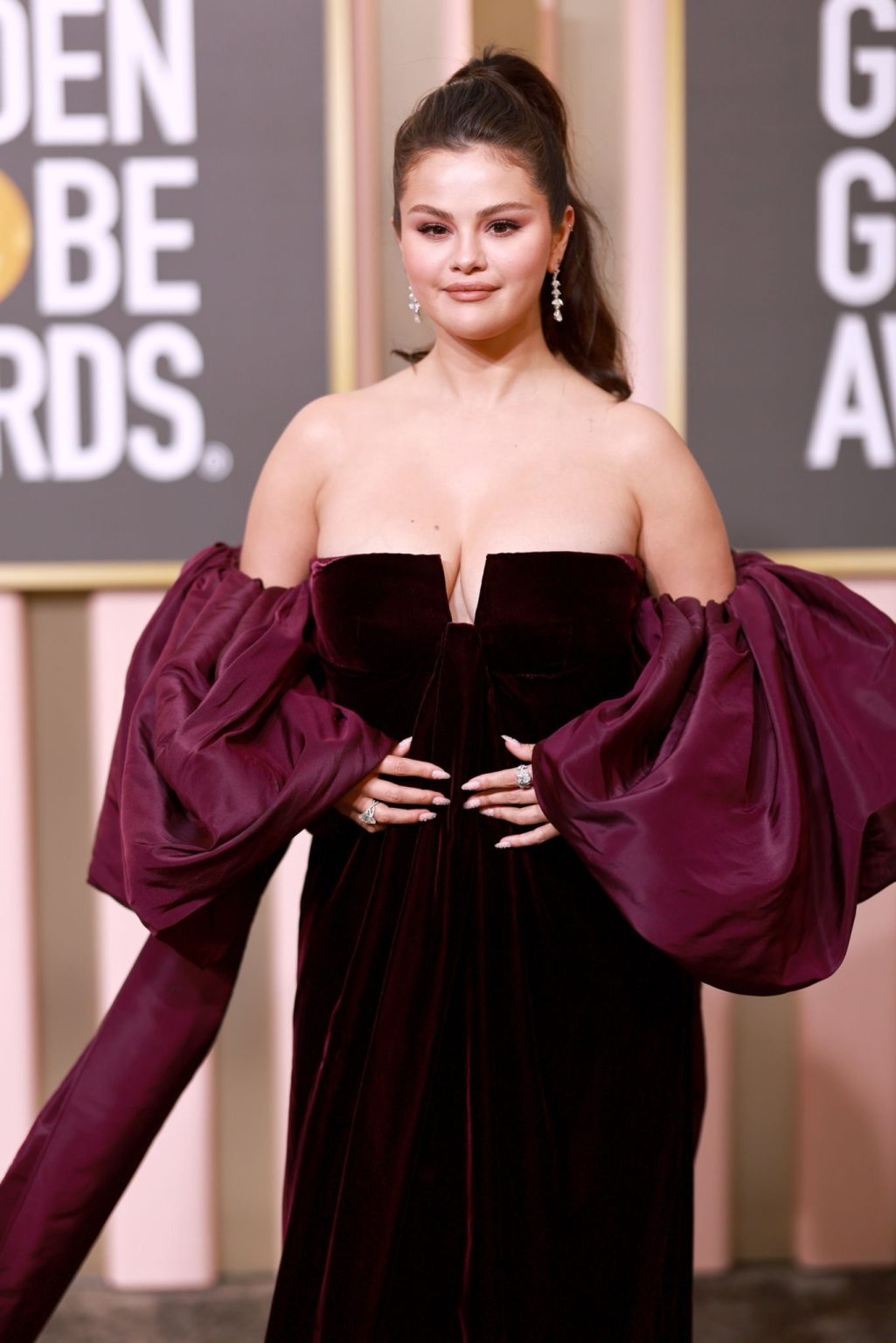 Selena Gomez wore Valentino Couture Golden Globes 2023
