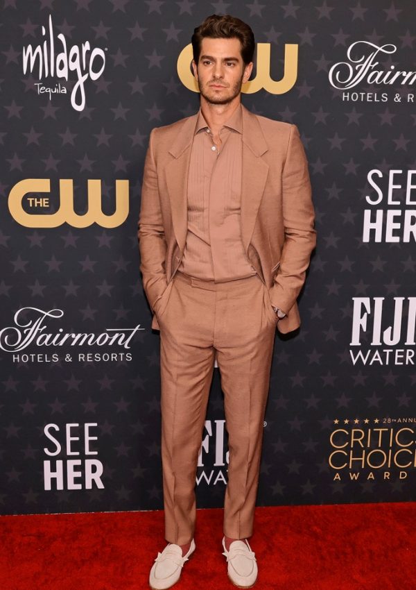 Andrew Garfield wore  Zegna suit @ Critics Choice Awards  2023