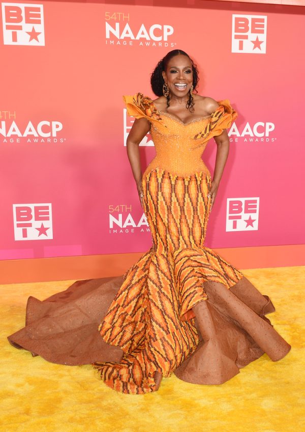 Sheryl Lee Ralph Wearing Pistis Ghana  @  NAACP Image Awards  2023
