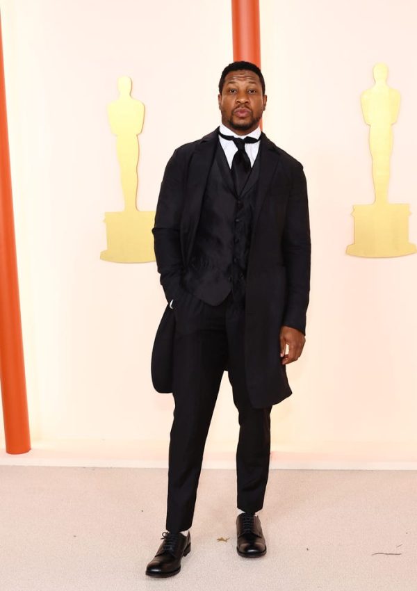 Jonathan Majors  wears Custom suit @ Oscars 2023