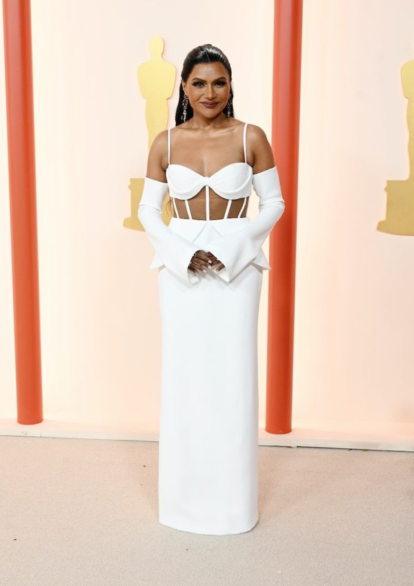 Mindy Kaling wore  custom Vera Wang @  Oscars 2023