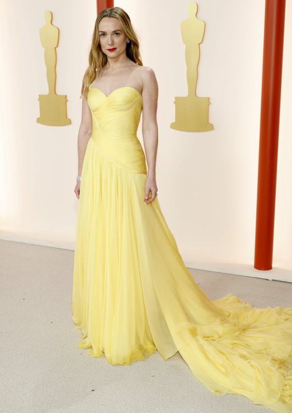Kerry Condon wore Atelier Versace dress  @ Oscars 2023
