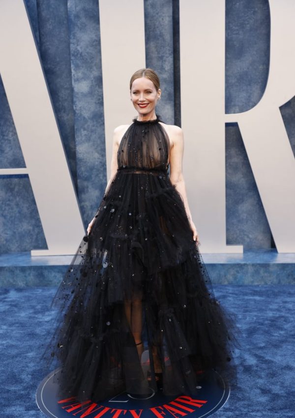 Leslie Mann wore  Sheer Oscar de la Renta dress @ 2023 Vanity Fair Oscars party