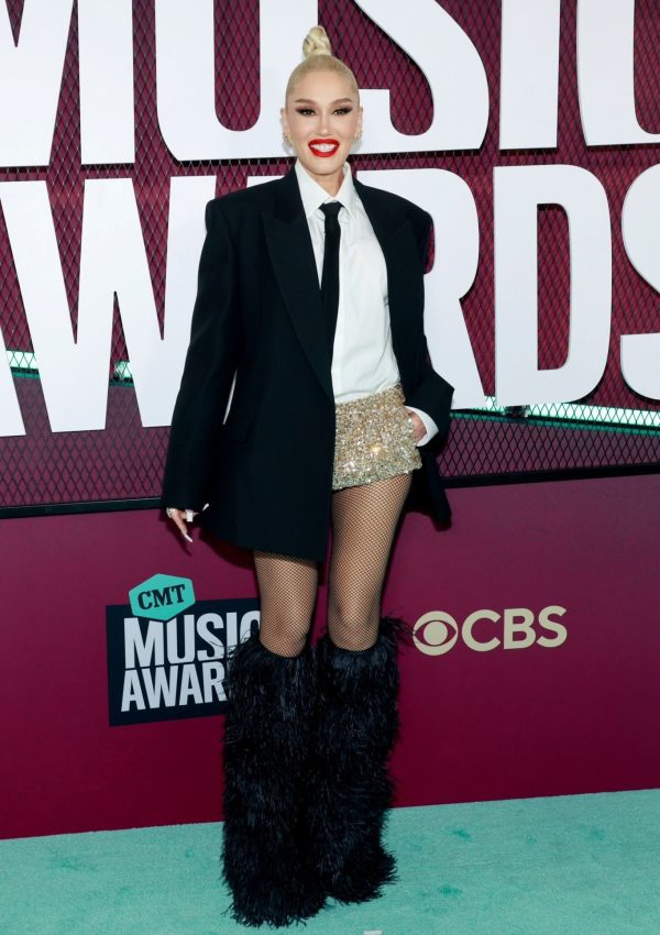 Gwen Stefani wore Valentino  Couture @ 2023 CMT Music Awards